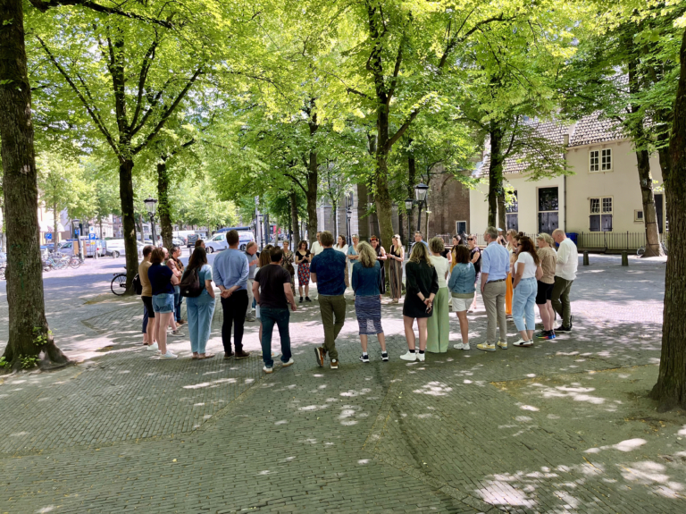 IMAGE 3 When Earth takes a seat