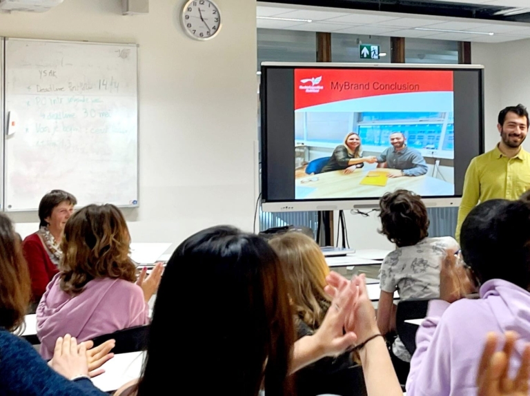 gastles_Fatih_middelare school 2